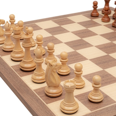 Schachspiel Trapani - Schachbrett aus Ahorn- und Walnussholz & Figuren aus Akazien- und Buchsbaumholz