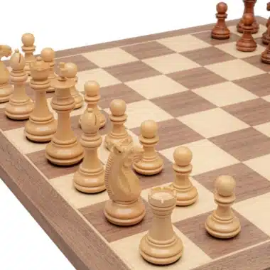 Schachspiel Trapani - Schachbrett aus Ahorn- und Walnussholz & Figuren aus Akazien- und Buchsbaumholz