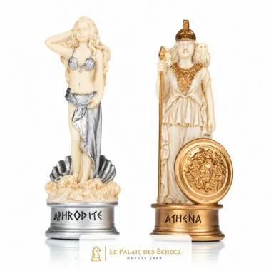 Figuren Aphrodite und Athene, mythologische Schachfiguren handbemalt