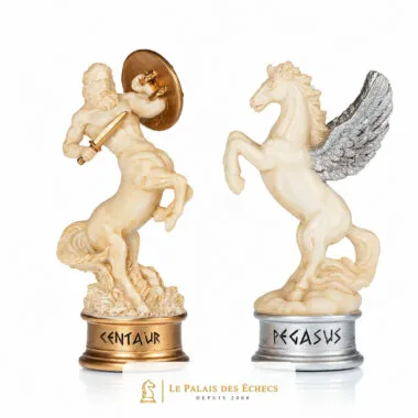 Figuren Zentaur und Pegasus, mythologische Schachfiguren handbemalt