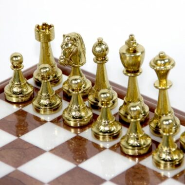 Staunton Schachspiel - Schachbrett aus Holz und Alabaster mit integrierter Aufbewahrung & Metallteilen