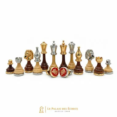 Schachspiel Flowered aus Holz und Metall, goldene und silberne Figuren aufgereiht