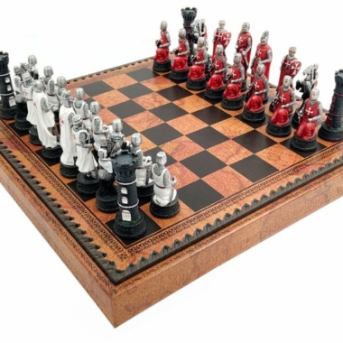 Schachspiel Croisades - Schachbrett - Backgammon und Damespiel aus Kunstleder mit Aufbewahrung & Spielfiguren aus Harz