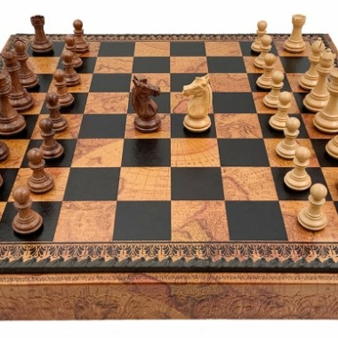 Klassisches Schachspiel - Schachbrett - Backgammon und Damespiel aus Kunstleder mit Aufbewahrung & Schachfiguren aus Holz