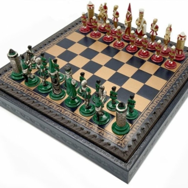 Camelot Schachspiel - Schachbrett aus Kunstleder mit Aufbewahrung & Metallteilen