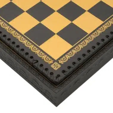 Zeitgenössisches Schachspiel - Schachbrett und Backgammon mit Kunstlederaufbewahrung und Messingfiguren – Bild 16