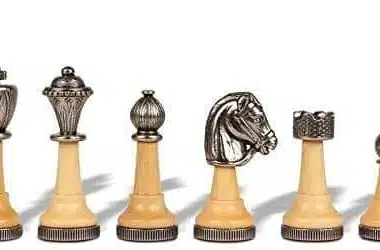 Klassisches Schachspiel - Schachbrett - Backgammon und Damespiel aus Kunstleder mit Aufbewahrung & Holz- und Metallteilen – Bild 5