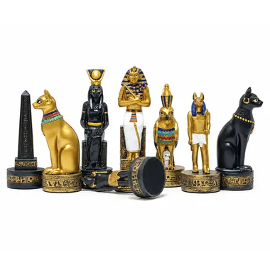 Schachfiguren Altes Ägypten aufgereiht, Obelisken, Pharao und Gottheiten in Gold und Schwarz