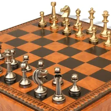 Großes Staunton-Schachspiel - Schachbrett - Backgammon und Damespiel aus Kunstleder & massiven Messingteilen