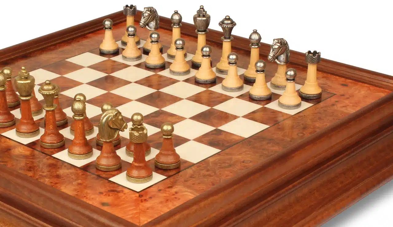 Klassisches Schachspiel - Schachbrett aus Erlenholz und Wurzelholz mit Schublade & Figuren aus Metall und Holz – Bild 8