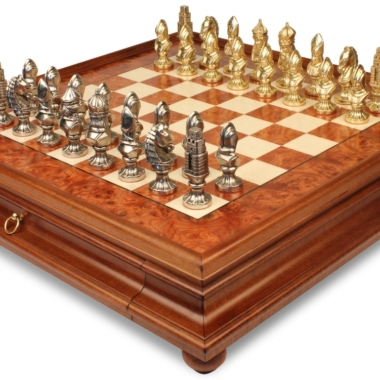 Schachspiel Moncada - Schachbrett aus Wurzelholz und Ulmenholz mit Schublade & Metallfiguren