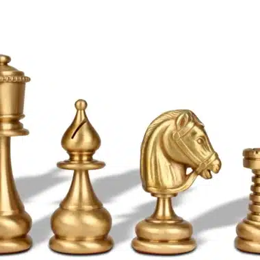 Vergoldete Schachfiguren aus massivem Messing, König, Läufer, Springer und Turm