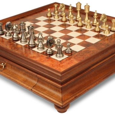 Persisches Schachspiel - Schachbrett aus Wurzelholz und Ulmenholz mit Schublade & Massivmessingfiguren