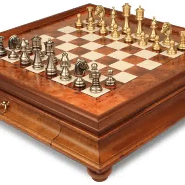 Persisches Schachspiel - Schachbrett aus Wurzelholz und Ulmenholz mit Schublade & Massivmessingfiguren