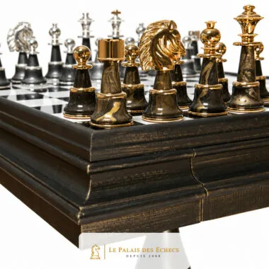 Staunton XL Fantasieschachspiel - Schachbrett aus Holz und Alabaster & Figuren aus Holz und massivem Messing
