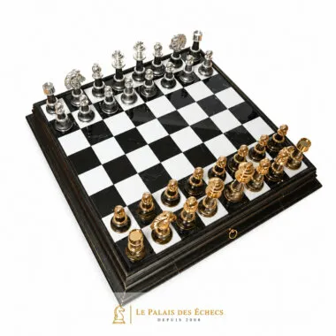 Staunton XL Fantasieschachspiel - Schachbrett aus Holz und Alabaster & Figuren aus Holz und massivem Messing