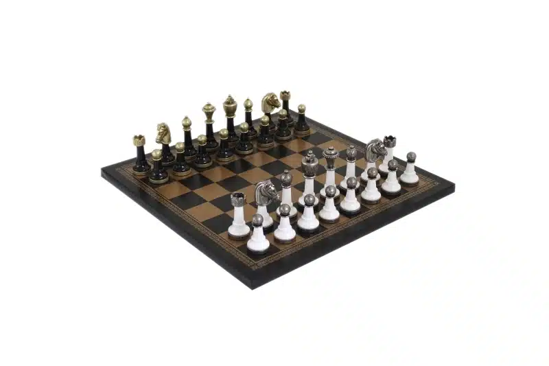 Schachspiel Staunton aus lackiertem Schwarz und Weiß Holz und Schachbrett aus Kunstleder in Gold und Schwarz