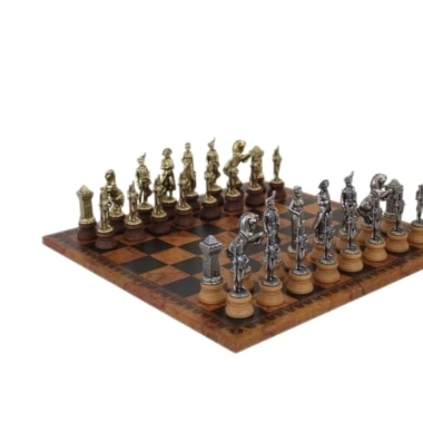 Schachspiel Napoleon aus Holz und Metall und Schachbrett aus Kunstleder Karte der Alten Welt