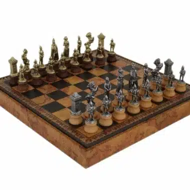Mary Stuart Schachspiel - Schachbrett, Dame und Backgammon aus Kunstleder mit Aufbewahrungsfach & Schachspiel aus Metall und Holz