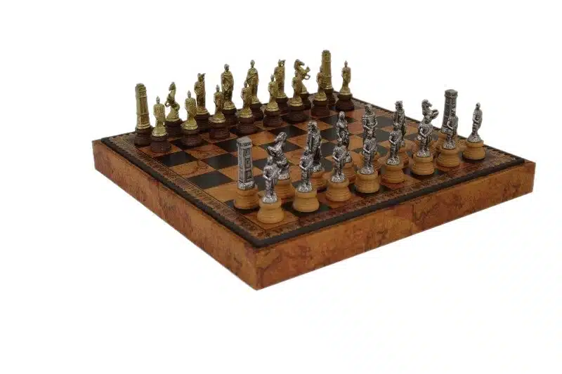 Schachspiel Römer vs. Barbaren - Schachbrett, Dame und Backgammon aus Kunstleder mit Aufbewahrungsfach & Schachspiel aus Metall und Holz