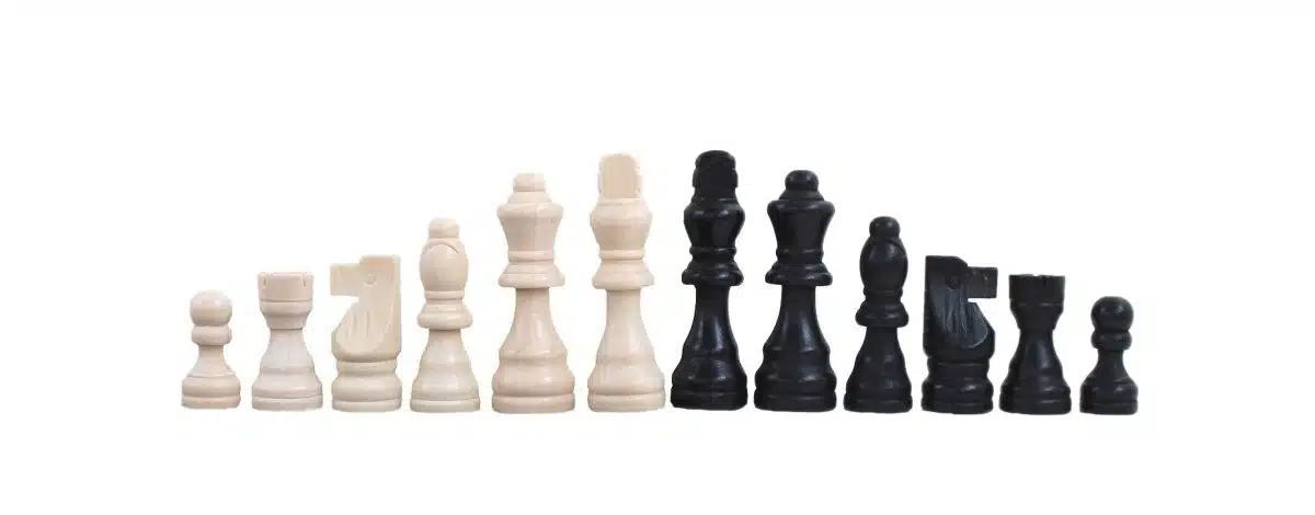 Klassisches Schachspiel - Kunstlederschachbrett, Holzschachfiguren und Holzkiste zur Aufbewahrung – Bild 3