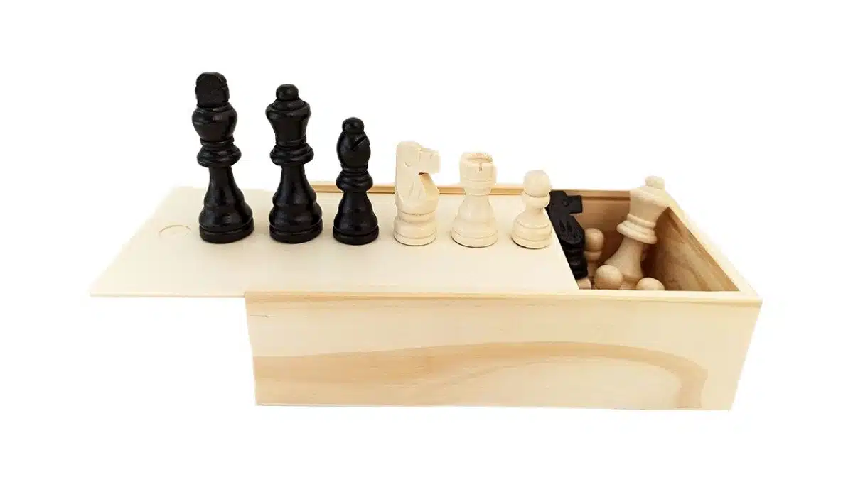 Klassisches Schachspiel - Kunstlederschachbrett, Holzschachfiguren und Holzkiste zur Aufbewahrung – Bild 2