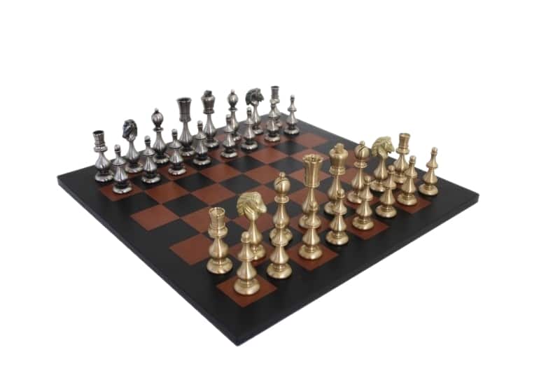 Schachspiel Grand Oriental aus massivem Messing & Schachbrett aus echtem Leder