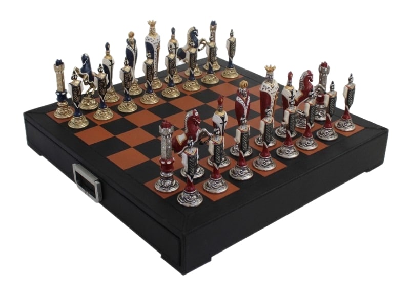 Großes Schachspiel Italienische Renaissance & Schachbrett aus Leder mit Aufbewahrung