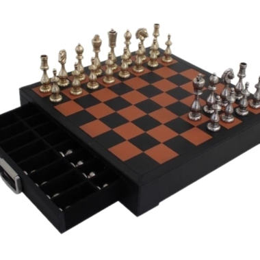 Großes Schachspiel aus Metall & Echtes Leder-Schachbrett mit Aufbewahrungsschublade