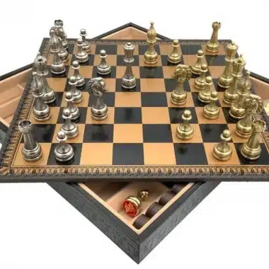 Alternative view of Blumiges Schachspiel - Schachbrett, Damespiel & Backgammon aus Kunstleder in Gold/Schwarz mit Aufbewahrungsfach & Metallschachspiel