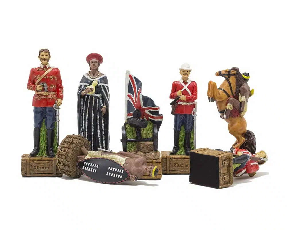 Britisches VS Zulu Schachspiel - Schachbrett aus Holz & handbemaltes Schachspiel aus Harz – Bild 4