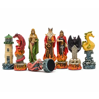 Figuren der Feuer-Seite: Drache, Turm, Zauberer, König, Königin und geflügeltes Wesen