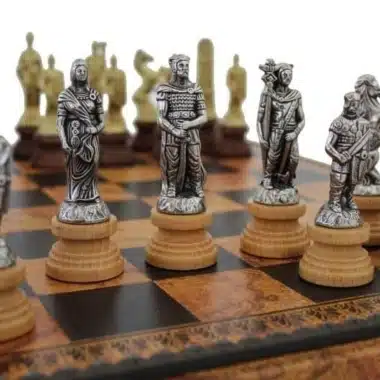 Alternative view of Schachspiel Römer vs. Barbaren - Schachbrett, Dame und Backgammon aus Kunstleder mit Aufbewahrungsfach & Schachspiel aus Metall und Holz