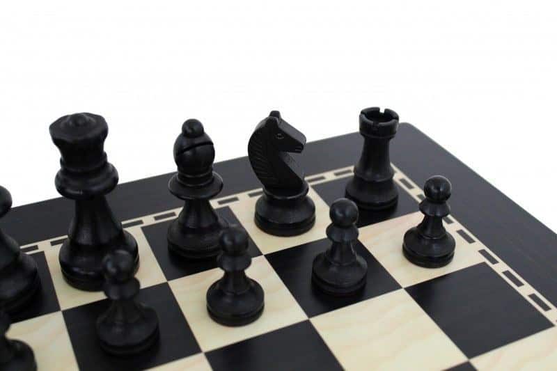 Schachspiel und Schachbrett aus Schwarz- und Weißholz mit Holzaufbewahrungskoffer – Bild 2
