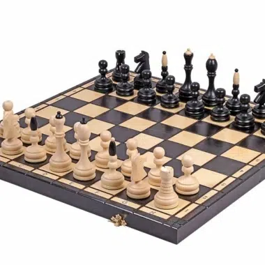 Faltbares Schachbrett und Schachspiel aus Holz mit Aufbewahrung