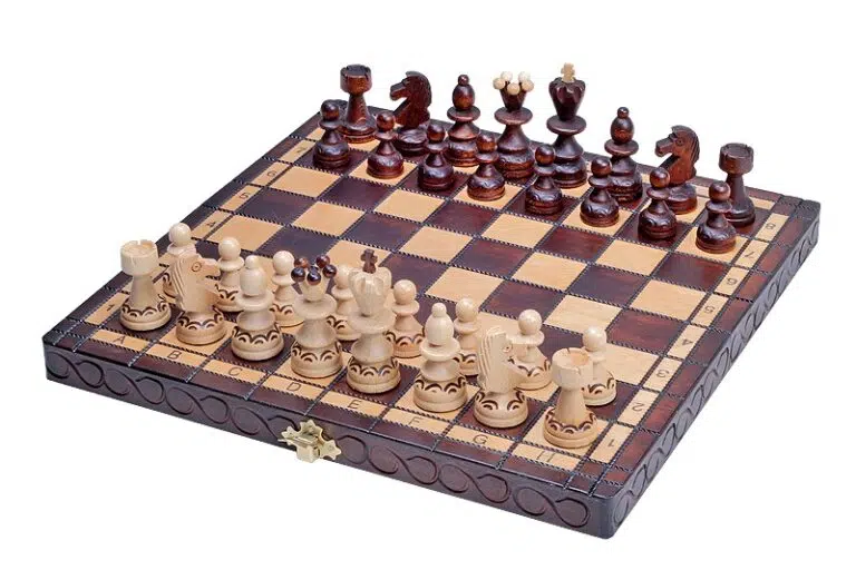Faltbares Schachspiel aus Holz
