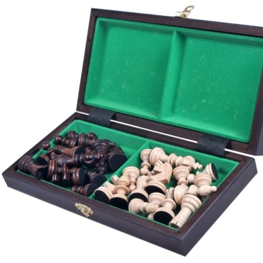 Alternative view of Kleine Schachfiguren aus Holz und faltbares alphanumerisches Holzspielbrett