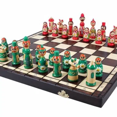 Schachspiel aus Holz für Kinder Babuschka Russische Puppen Grün