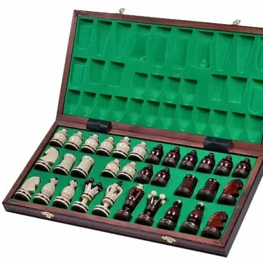 Alternative view of Klappbares Schachbrett und Schachfiguren aus Holz