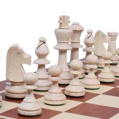 Alternative view of Faltbares Schachbrett und Schachspiel aus Holz Größe 5