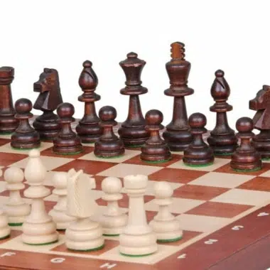 Faltbares Schachbrett und Schachspiel aus Holz mit Aufbewahrung – Bild 5