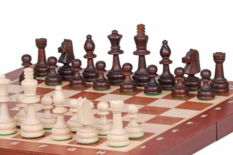 Faltbares Schachbrett und Schachspiel aus Holz mit Aufbewahrung – Bild 5
