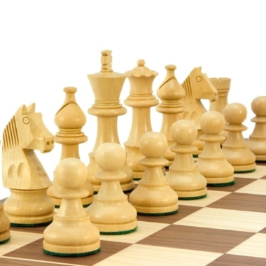 Alternative view of Schachspiel aus goldenem Rosenholz und Schachbrett aus Nussbaumholz