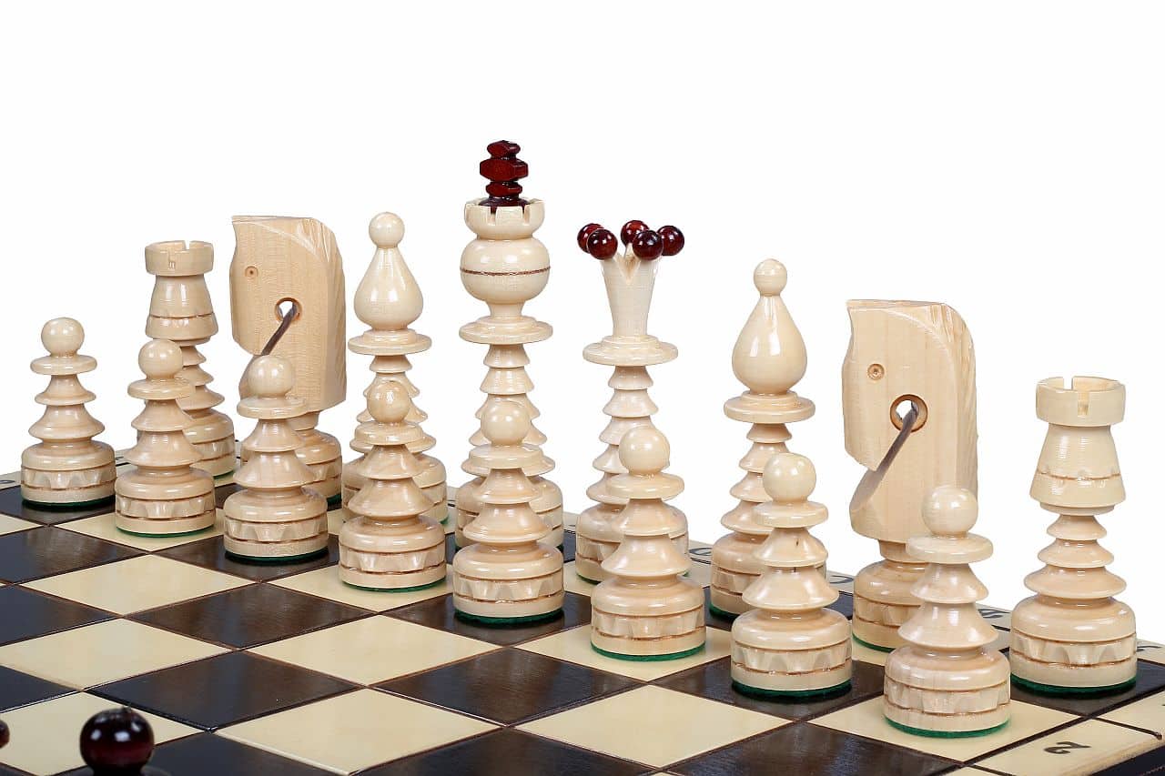 Schachspiel und Faltbrett aus Holz mit Verzierungen – Bild 4