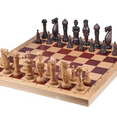 Große Schachfiguren und faltbares Schachbrett aus Holz mit Aufbewahrung