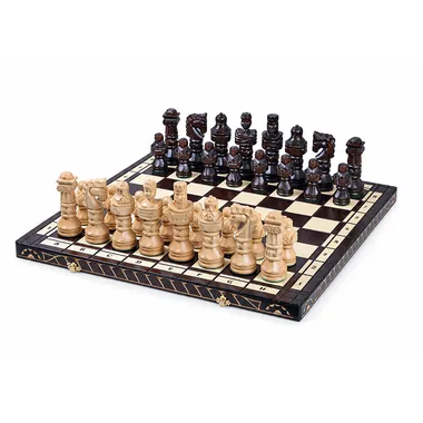 Komplettes Schachspiel Gladiator, geschnitzte Figuren auf klappbarem Holzschachbrett