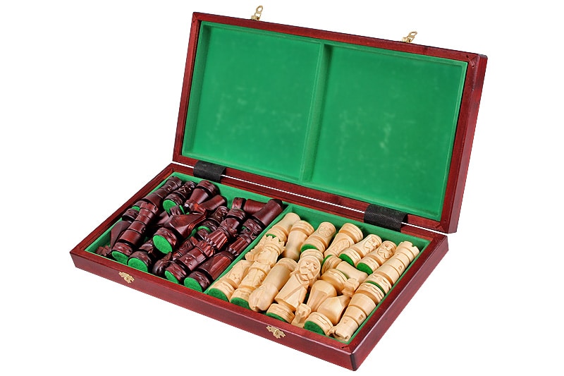 Großes Klapp-Schachbrett aus Holz mit geschnitzten Holzfiguren – Bild 2