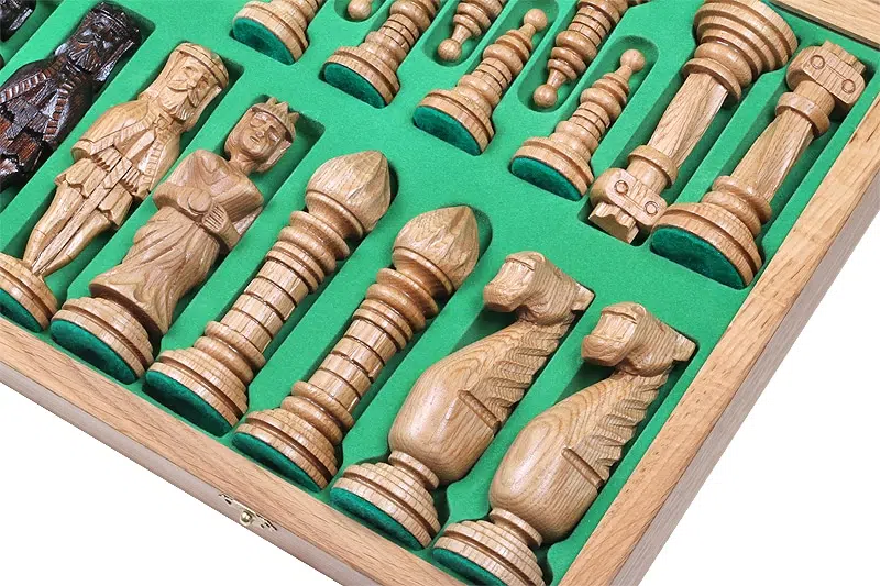 Große Schachfiguren und faltbares Schachbrett aus Holz mit Aufbewahrung – Bild 5
