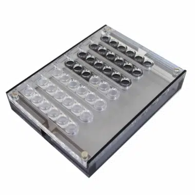 Originales Gesellschaftsspiel Puissance 4 aus grauem Plexiglas – Bild 2