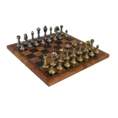 Staunton Schachspiel aus Metall & Schachbrett aus Kunstleder mit antikem Weltkartenmotiv